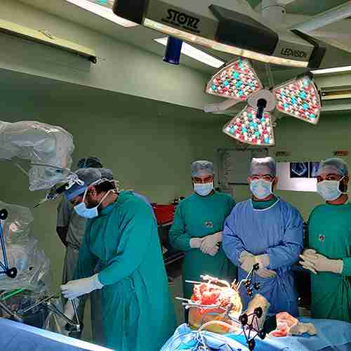 Best Robotic Knee Replacement Surgeon in Kapashera
